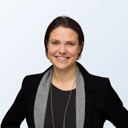 Portrait von Anna Obermeier, der Sales Managerin Partner und Supplier bei MICE Portal.