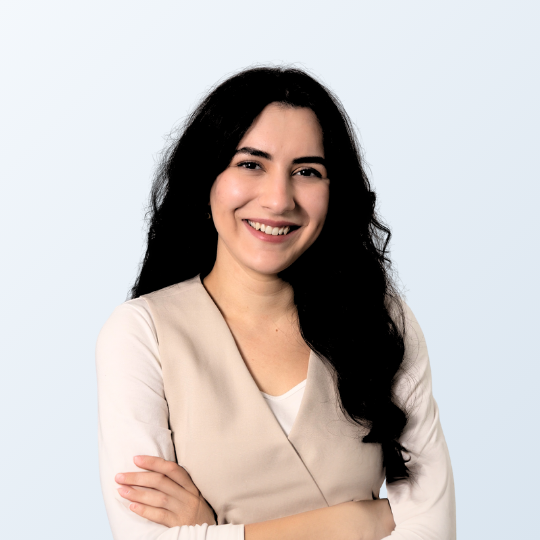 Portrait von Hilal Ölmez, der Accounting Managerin bei MICE Portal.