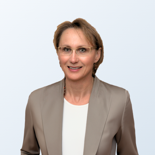 Portrait von Ingrid Goldbrunner, der Mitarbeiterin in Finanzen und Controlling bei MICE Portal.