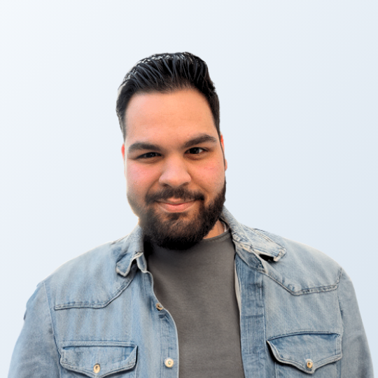 Portrait von Mohamad Amin Aldirani, dem Junior Support Entwickler bei MICE Portal.