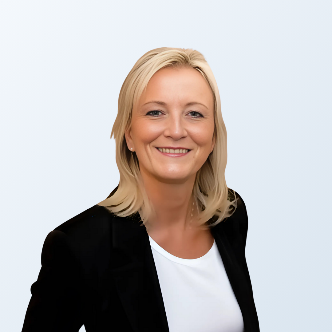 Portrait von Sabine Schrepping, der Leiterin des Support und Event Service und Ausbilderin bei MICE Portal.