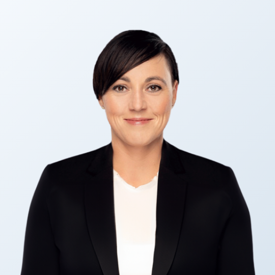 Portrait von Stefanie Entrich, der Account Managerin Partner und Supplier bei MICE Portal.